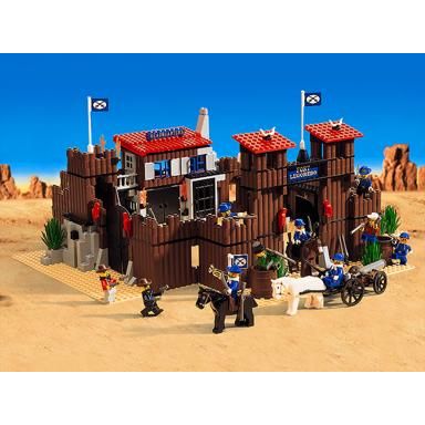 Set 6769 Fort Legoredo Certified Used